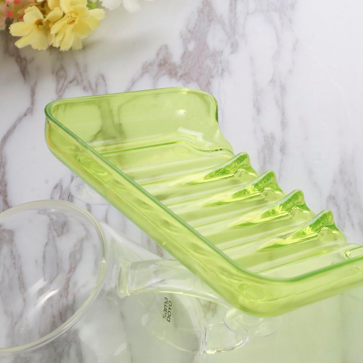 Cabilock Space-Saving Soap Dish with Suction Cup 1