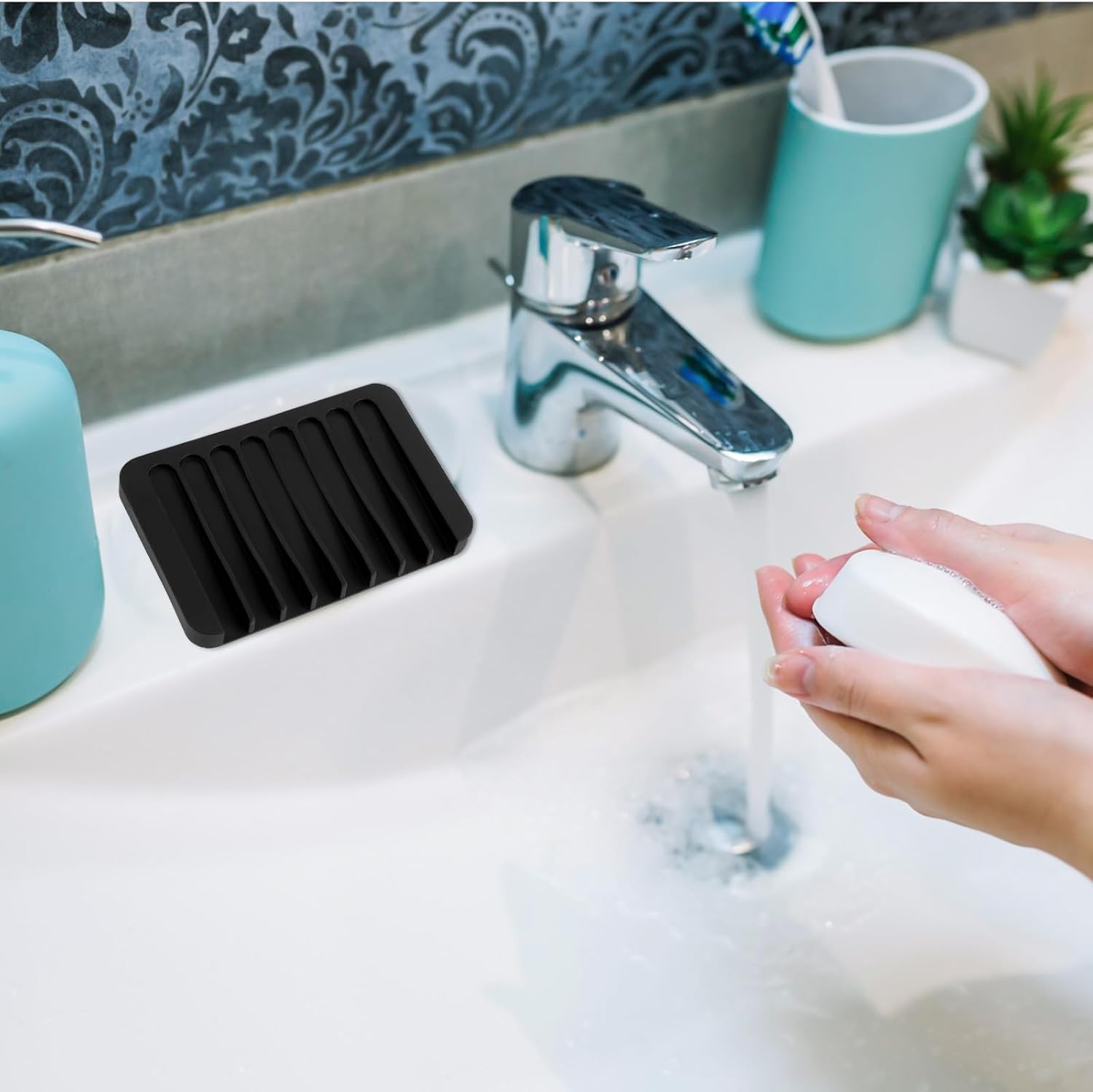 Dimeho 2 Pcs Silicone Soap Dish Waterfall Holder for Shower and Bathroom