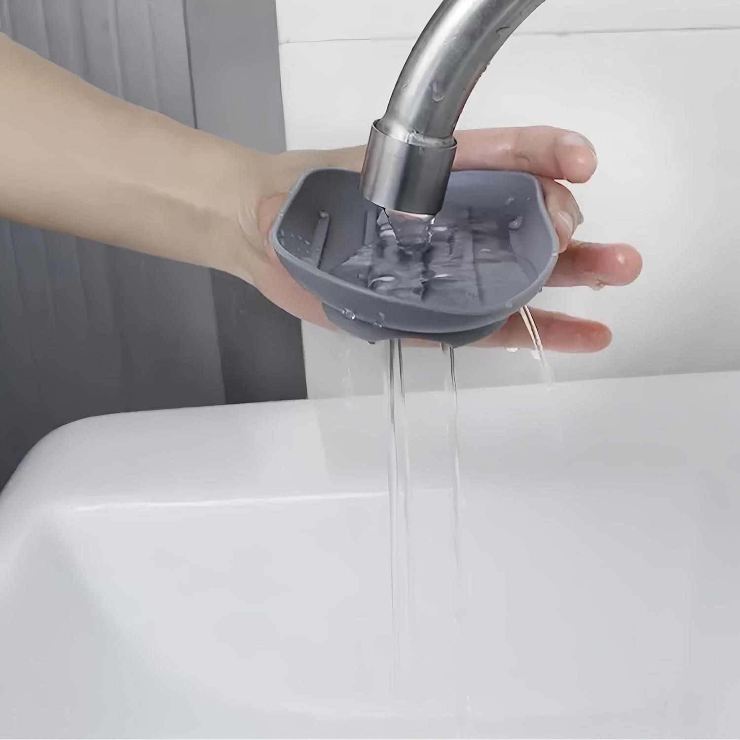 2pcs Silicone Soap Dish with Drain Spout