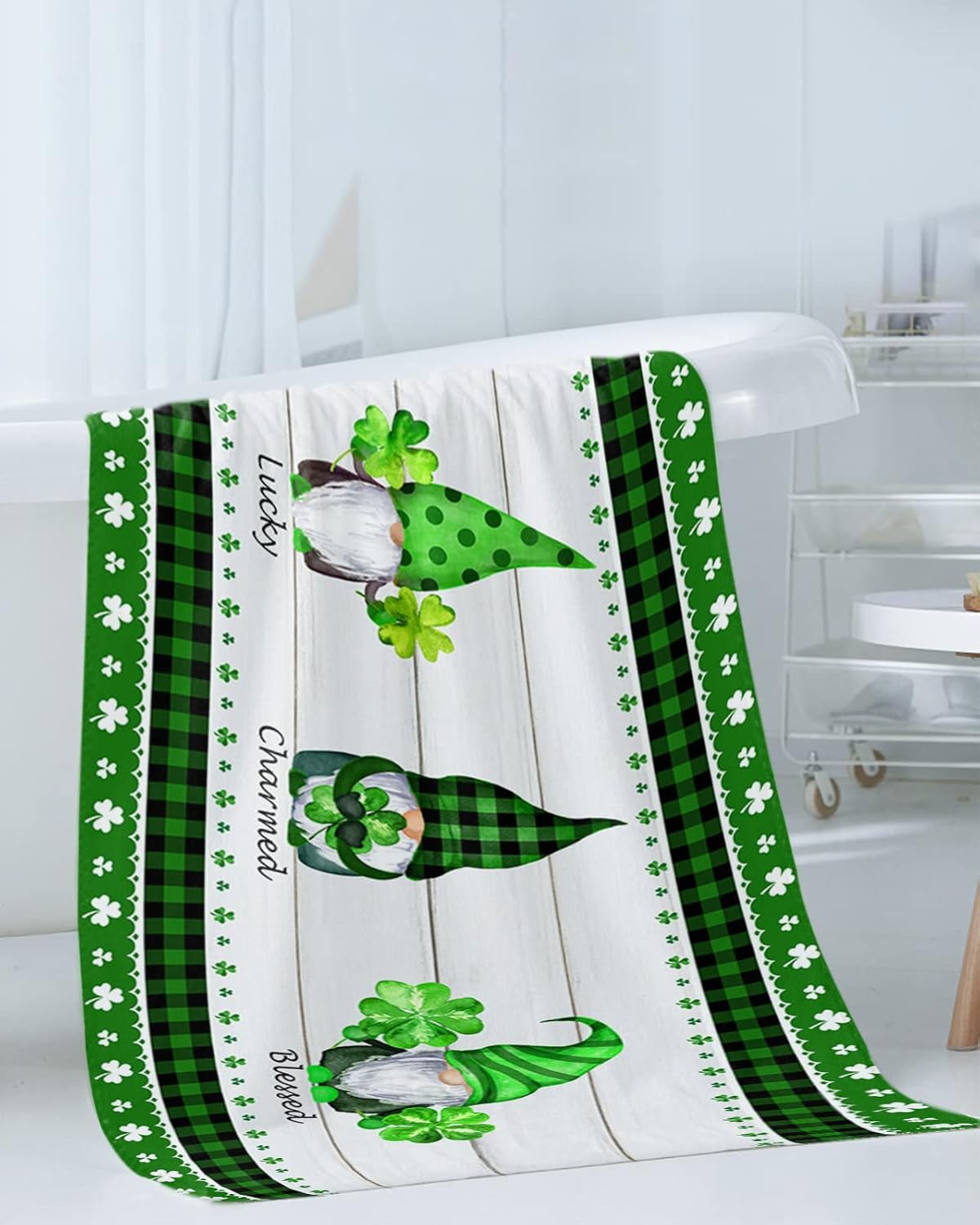 ZOE GARDEN Green Shamrock Towel Set with 3 Pieces
