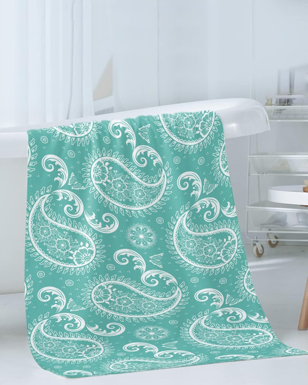 ZOE GARDEN Green Paisley Dolphin Towel Set