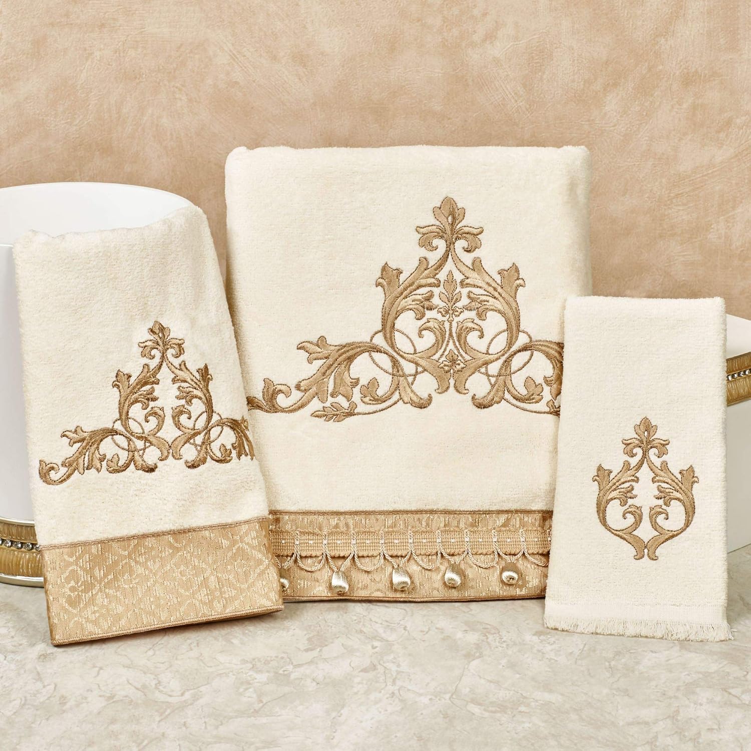Avanti Linens Monaco Bath Towel Set Light Cream